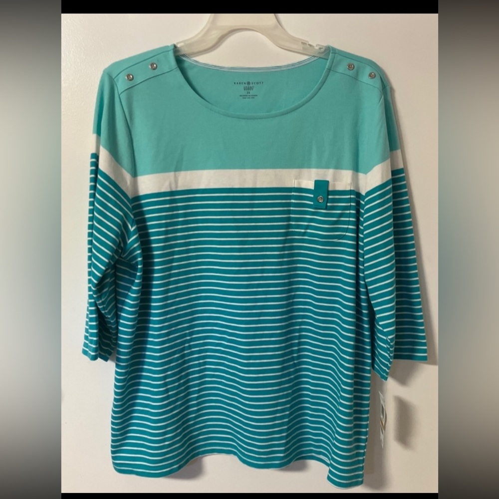 NWT crisp teal top